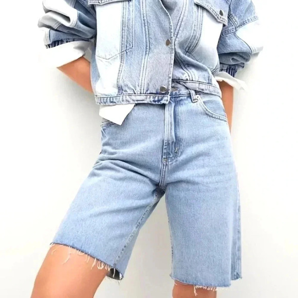 Ariadna Bermuda High waist shorts with frayed hem - Picture 1 of 11